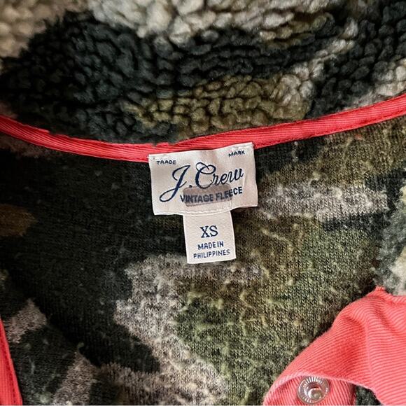 J. Crew Camo Printed Sherpa jacket green - XS - Picture 11 of 11
